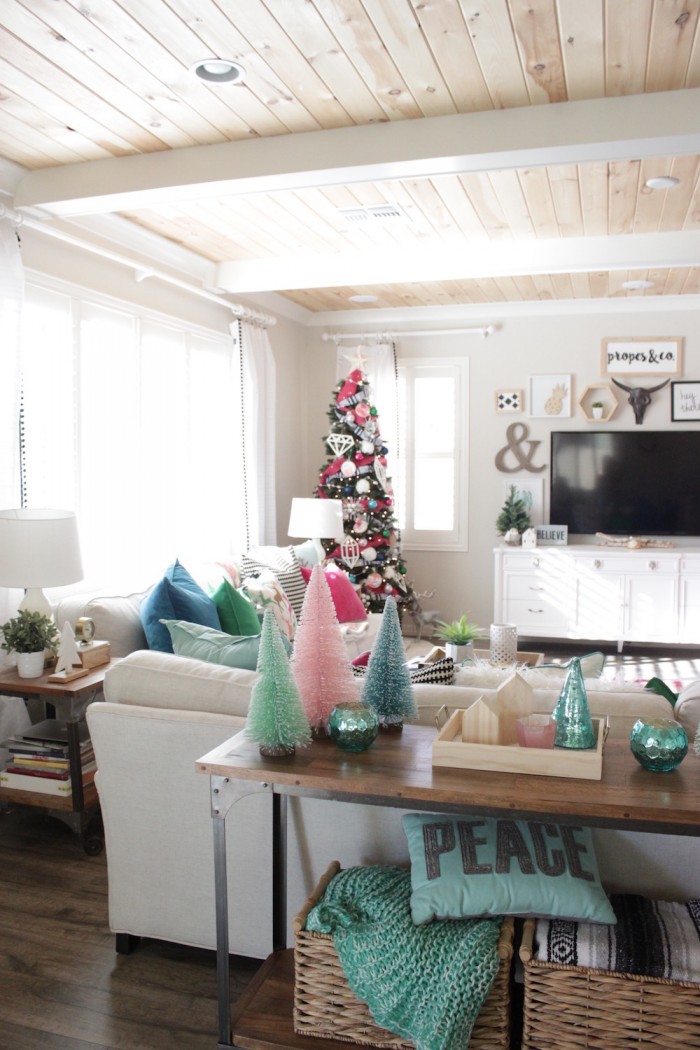 Holiday House Tour 12